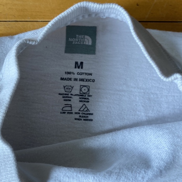 North face boys t-shirt - Picture 2 of 2